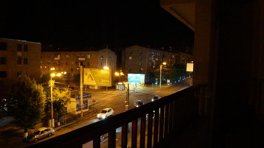 Metro Apartment Erivan Dış mekan fotoğraf