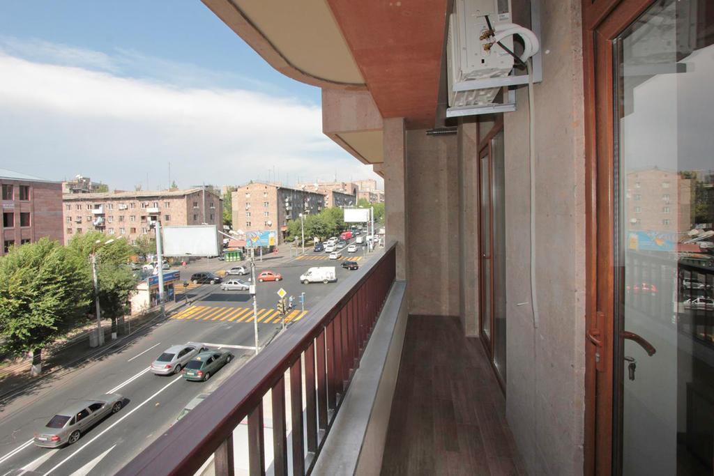 Metro Apartment Erivan Dış mekan fotoğraf